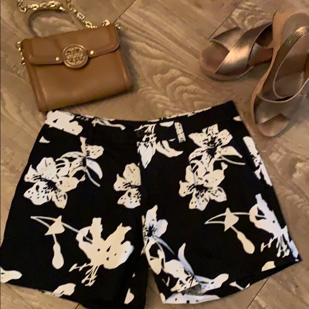 Banana Republic Black White Floral Shorts